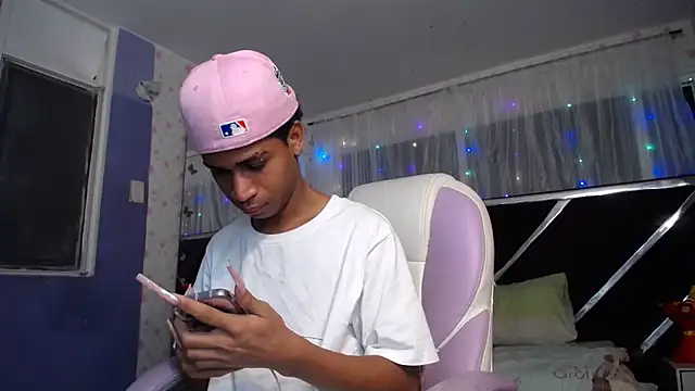 Santy bigcock 01 online show from July 16, 2:28 am
