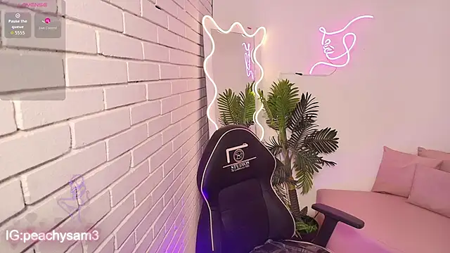 Snapshot of PEACHY_TAY chatting on November 25, 11:43 am PEACHY TAY online show from November 25, 11:43 am