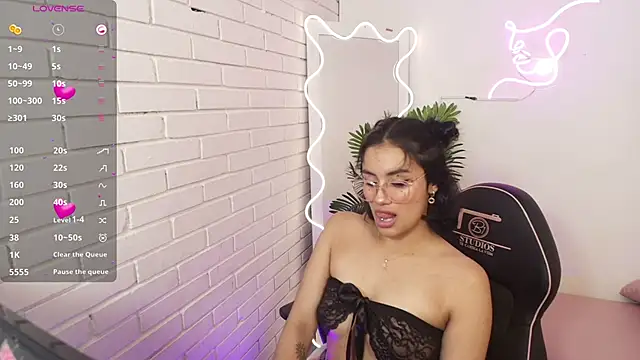 Snapshot of PEACHY_TAY chatting on December 1, 11:59 am PEACHY TAY online show from December 1, 11:59 am