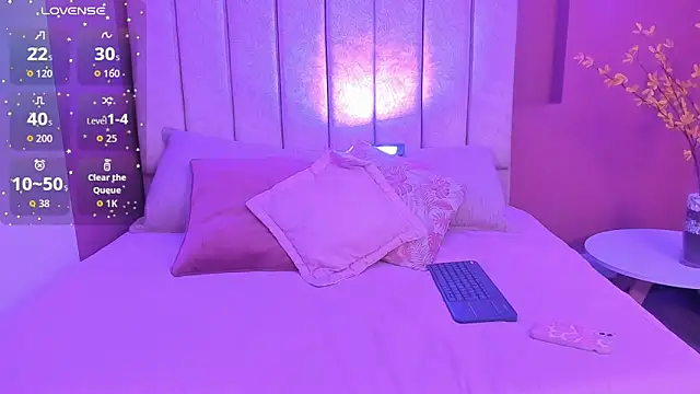 Kittyy patitas suaves online show from November 20, 9:20 am