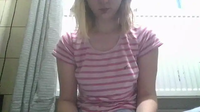 Snapshot of dirty_sasha00 chatting on May 6, 2:40 am dirty sasha00 online show from May 6, 2:40 am