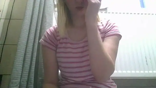 Snapshot of dirty_sasha00 chatting on May 8, 3:01 am dirty sasha00 online show from May 8, 3:01 am