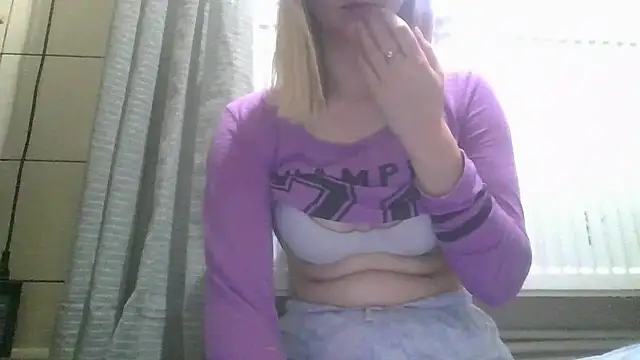 Snapshot of dirty_sasha00 chatting on May 11, 2:50 am dirty sasha00 online show from May 11, 2:50 am