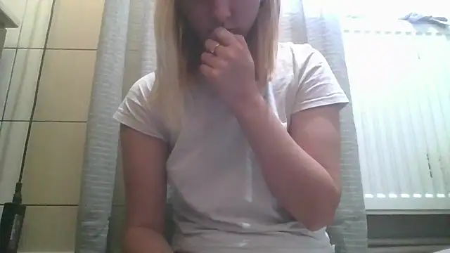 Snapshot of dirty_sasha00 chatting on June 14, 2:57 am dirty sasha00 online show from June 14, 2:57 am