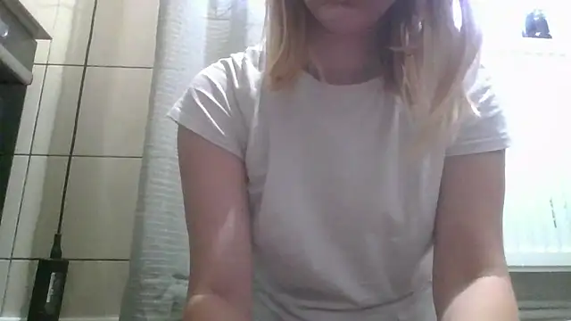 Snapshot of dirty_sasha00 chatting on June 16, 2:36 am dirty sasha00 online show from June 16, 2:36 am