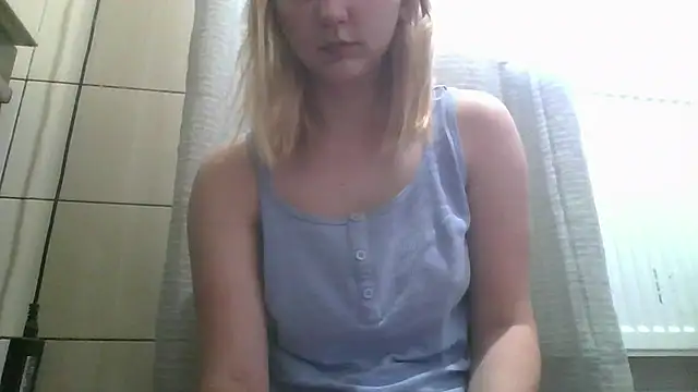 Snapshot of dirty_sasha00 chatting on June 17, 2:47 am dirty sasha00 online show from June 17, 2:47 am