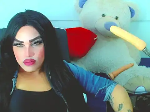 NharaBigCock online show from April 15, 6:26 pm