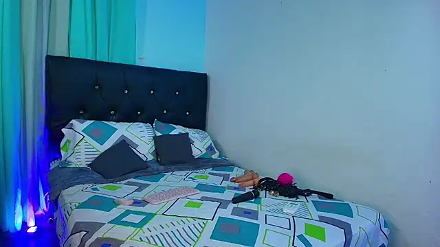 Lulu swarts online show from February 10, 7:07 pm