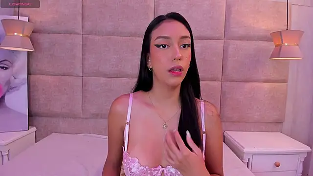 Snapshot of MaddieSteel chatting on November 6, 11:55 am MaddieSteel online show from November 6, 11:55 am