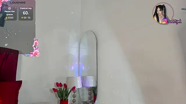 Snapshot of Scarlett_Jank chatting on July 3, 8:26 pm Scarlett Jank online show from July 3, 8:26 pm