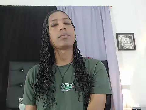 Snapshot of MiaCoock chatting on November 22, 12:26 pm MiaCoock online show from November 22, 12:26 pm