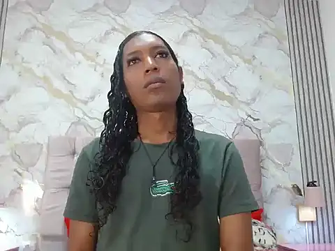 Snapshot of MiaCoock chatting on December 18, 12:44 pm MiaCoock online show from December 18, 12:44 pm