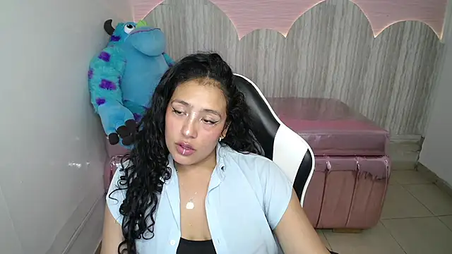 Snapshot of tamara_brown_t chatting on November 20, 2:45 am tamara brown t online show from November 20, 2:45 am