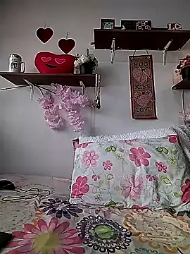 salomehill1 online show from March 26, 7:08 pm