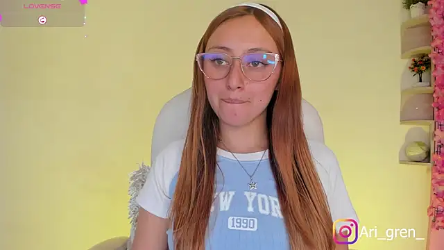 Snapshot of Arianna_Gren18 chatting on December 5, 2:03 pm Arianna Gren18 online show from December 5, 2:03 pm