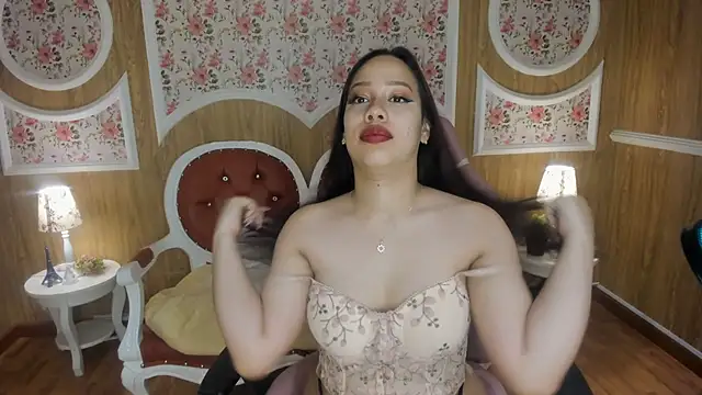 LucieLace online show from January 13, 12:10 pm