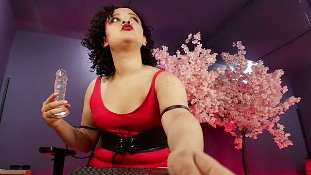 Snapshot of _sarahRose chatting on November 10, 11:53 am sarahRose online show from November 10, 11:53 am