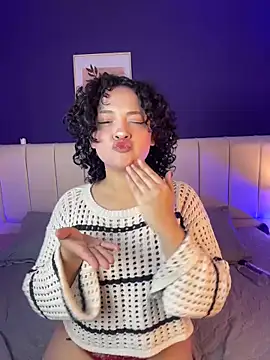 Snapshot of _sarahRose chatting on November 29, 3:31 am sarahRose online show from November 29, 3:31 am