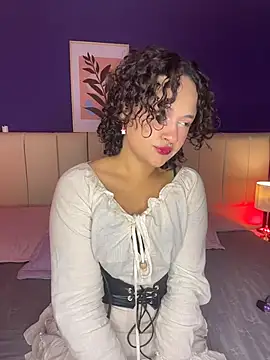 Snapshot of _sarahRose chatting on December 14, 12:32 pm sarahRose online show from December 14, 12:32 pm