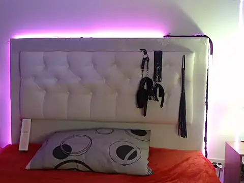 Isa Boom online show from December 17, 11:49 am