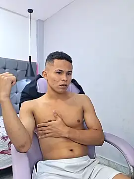 Liams18 online show from November 14, 1:04 am