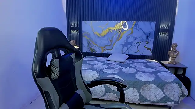 Liams18 online show from April 8, 2:44 am