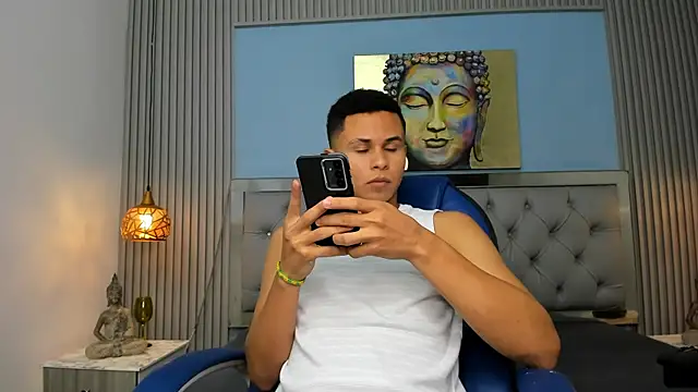 Liams18 online show from April 14, 3:12 am