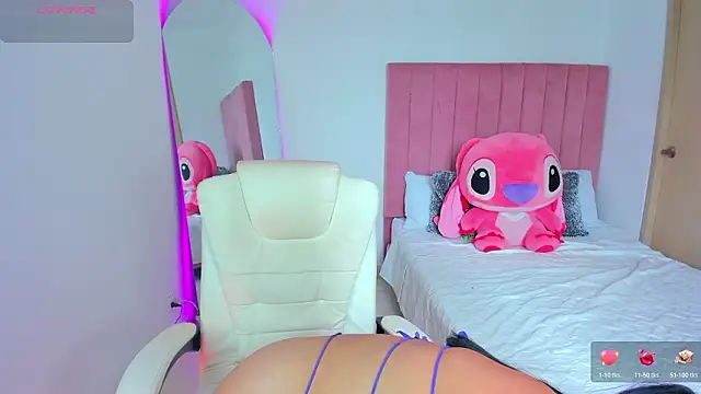 Janettcruz online show from February 4, 7:42 pm