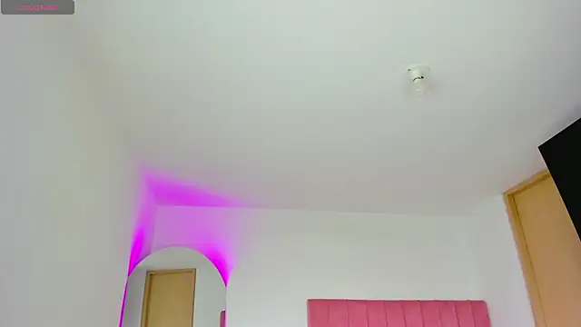 Janettcruz online show from April 9, 9:09 pm