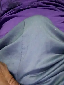 Alvaroz1992 online show from November 23, 8:41 pm