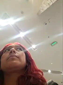 Snapshot of Eveelyn25xx chatting on November 8, 12:33 am Eveelyn25xx online show from November 8, 12:33 am