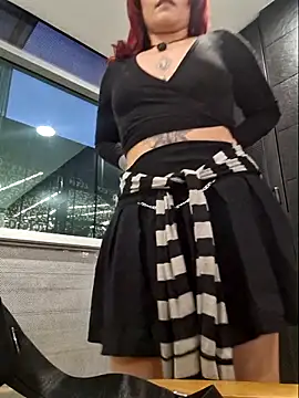 Snapshot of Eveelyn25xx chatting on November 9, 10:41 pm Eveelyn25xx online show from November 9, 10:41 pm