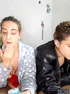 Snapshot of minervaystiven chatting on November 16, 5:46 am minervaystiven online show from November 16, 5:46 am