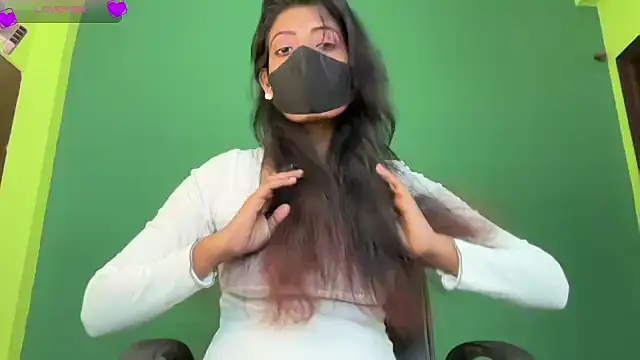 classy kritii online show from November 13, 7:40 am