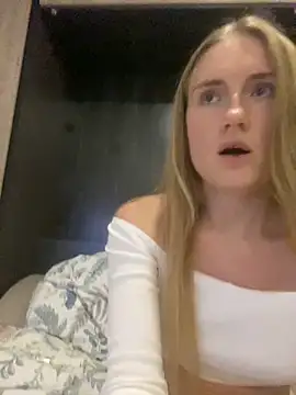 olliebells online show from December 1, 12:43 pm