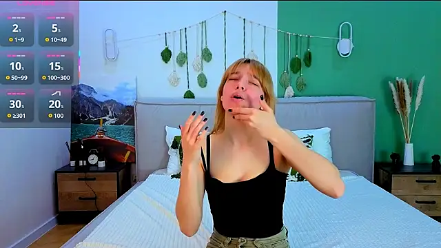 CindyMoriLove online show from March 28, 5:29 am