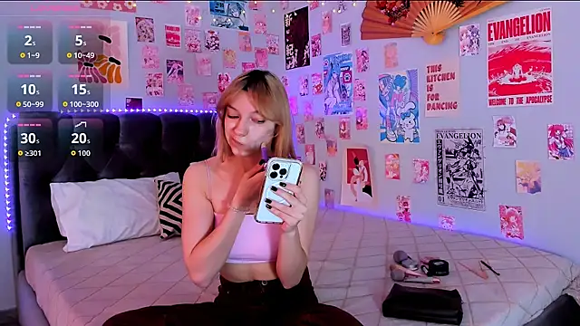 CindyMoriLove online show from April 12, 5:34 am