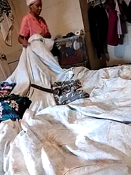 Snapshot of SITHANDRAH chatting on December 14, 7:29 pm SITHANDRAH online show from December 14, 7:29 pm