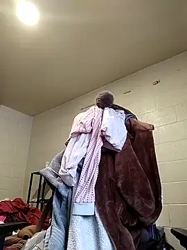 Snapshot of SITHANDRAH chatting on February 6, 8:23 pm SITHANDRAH online show from February 6, 8:23 pm