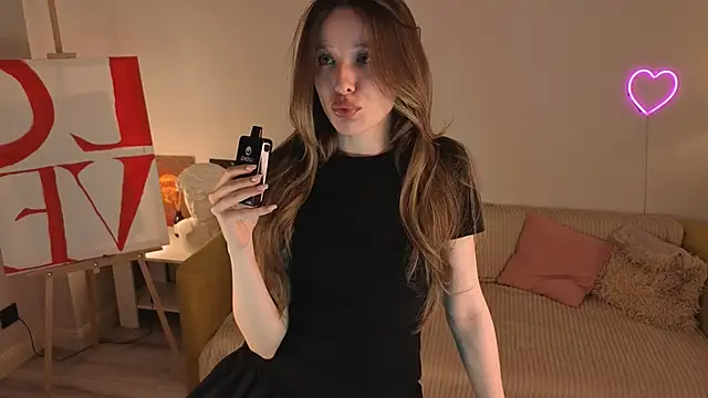 Snapshot of eirakiliana chatting on November 18, 6:40 am eirakiliana online show from November 18, 6:40 am