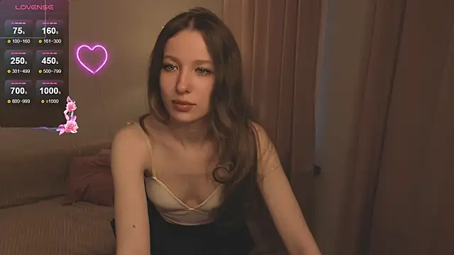 Snapshot of eirakiliana chatting on December 3, 7:27 am eirakiliana online show from December 3, 7:27 am