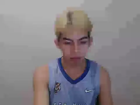 Urhotsilverboy online show from June 13, 5:22 pm