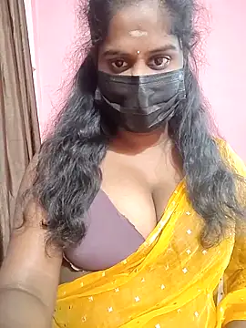 Snapshot of Keerthee_ chatting on November 11, 9:20 am Keerthee online show from November 11, 9:20 am