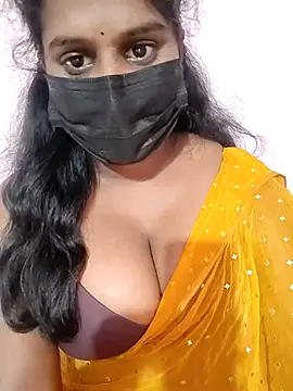 Snapshot of Keerthee_ chatting on November 16, 6:02 pm Keerthee online show from November 16, 6:02 pm