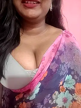 Snapshot of Keerthee_ chatting on November 20, 9:53 am Keerthee online show from November 20, 9:53 am