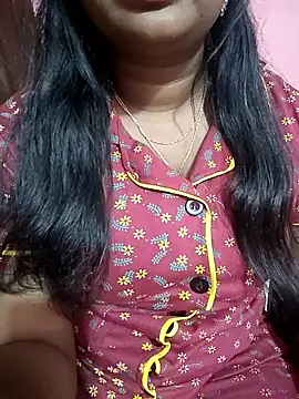 Snapshot of Keerthee_ chatting on November 30, 10:25 pm Keerthee online show from November 30, 10:25 pm