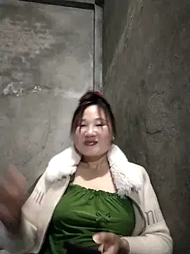 Snapshot of MINSSA502 chatting on November 10, 1:21 pm MINSSA502 online show from November 10, 1:21 pm