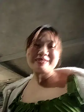 Snapshot of MINSSA502 chatting on November 11, 1:27 am MINSSA502 online show from November 11, 1:27 am