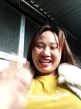 Snapshot of MINSSA502 chatting on November 21, 1:37 am MINSSA502 online show from November 21, 1:37 am