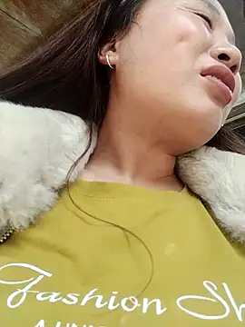 Snapshot of MINSSA502 chatting on December 2, 8:19 am MINSSA502 online show from December 2, 8:19 am